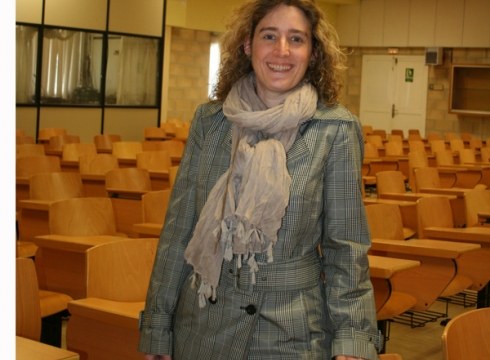 Mireya Etxaluze Azkonaga, astrofisikan doktorea: "Infragorri-teleskopioen datuak garbitu eta aztertzen ditut"