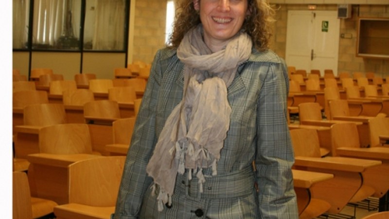 Mireya Etxaluze Azkonaga, astrofisikan doktorea: "Infragorri-teleskopioen datuak garbitu eta aztertzen ditut"