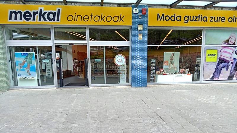 Mobilizazioak abiatu dituzte Merkal dendako langileek