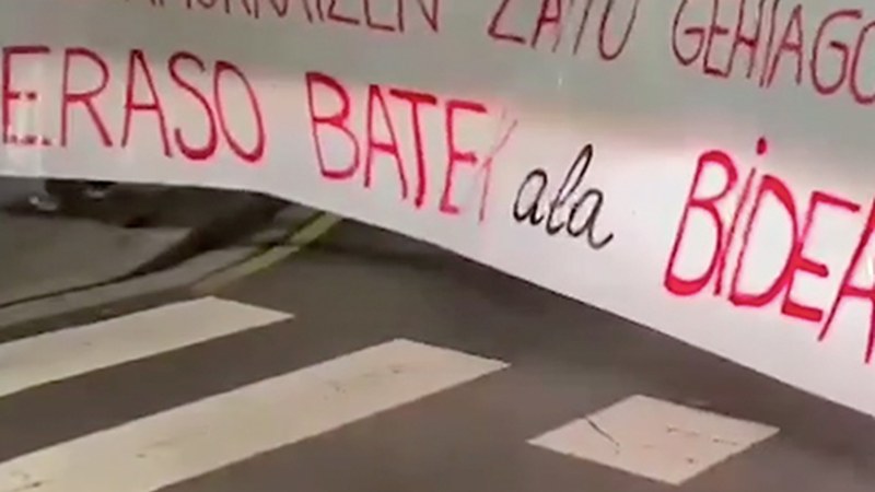 Mugimendu feministako bi lagun identifikatu dituzte atzoko protestengatik
