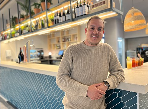 Mundu osoko osagaiak koktel-ontzian