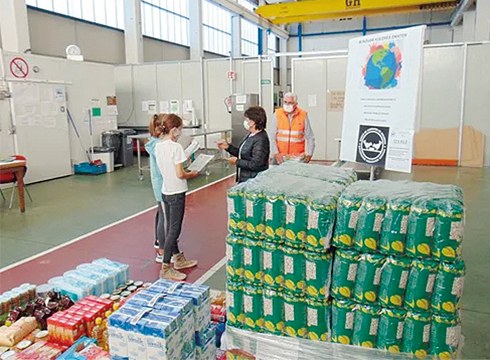 Munduari Kolorea Ematen elkarteak janari-bilketa egingo du gaur eta bihar Untzagan