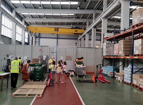 Munduari Kolorea Ematen GKE-ko ikasleek Elikagaien Bankuarentzat janaria batuko dute Untzagan asteburuan