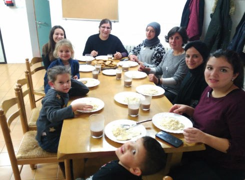 Munduko janari tailerrean banana frijituak eta arepak gaztarekin egin genituen