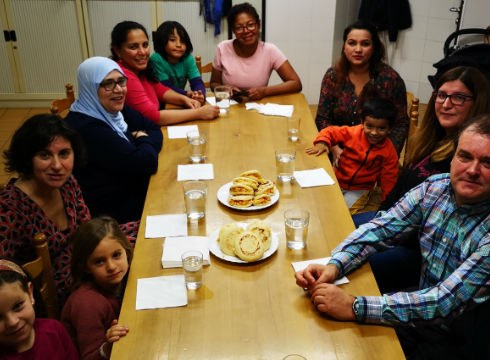 Munduko Janarien tailerrean Venezuelako arepak egin zituzten