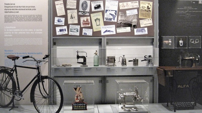 Museoko erakusketa iraunkorrera bisita gidatua antolatu dute zapaturako