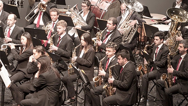Musika Banda Coliseo antzokira itzuliko da domekan