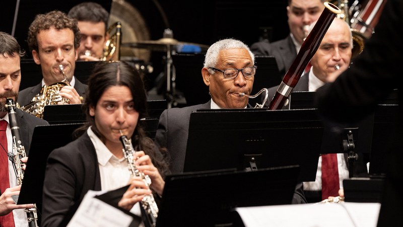 Musika Bandak Eibarko eta Soraluzeko musika eskoletako ikasleekin emango du kontzertua