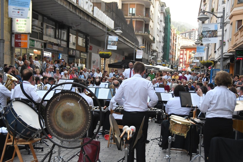 Musika Bandak Udaberriko Kontzertua eskainiko du domekan