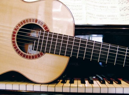 Musika ikasle gazteen emanaldiak  Coliseoan