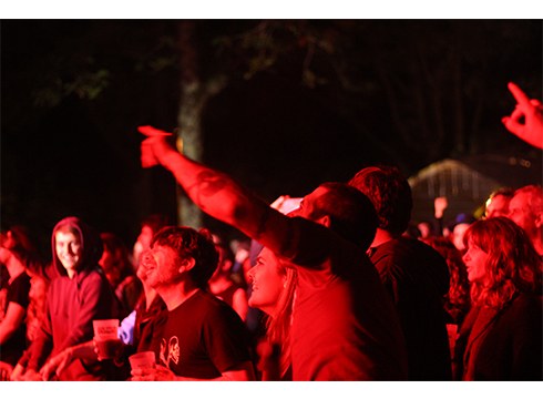 Musika jaialdien antzera Arrateko zelaian