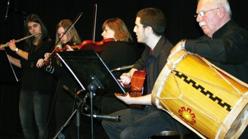 Musika Latindarren II. Jaialdia hartuko du Coliseoak barixakuan