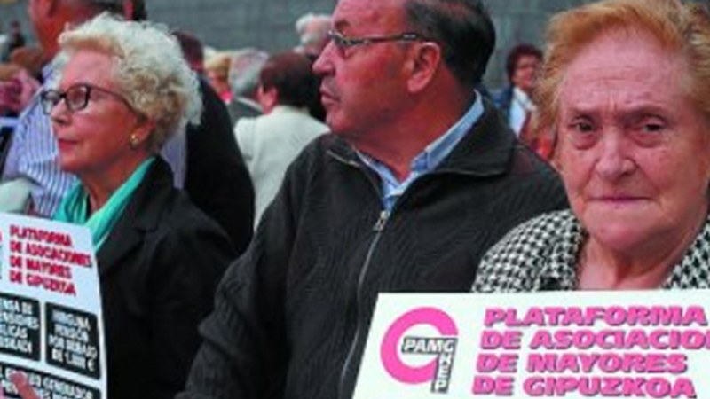 Nagusien Egunaren inguruko elkarretaratzea deitu dute gaurko