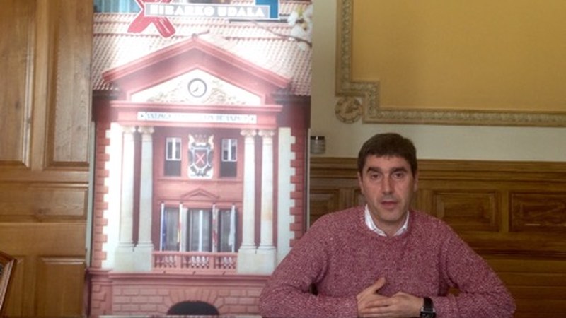 Nagusientzat zerbitzua eskaintzen dutenentzat bilera deitu dute eguaztenerako