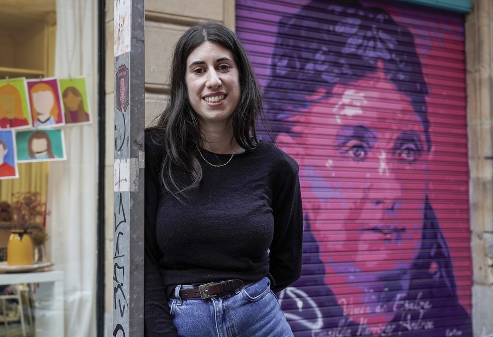 Naia Torrealdai: “Liburuak ez du zentzurik ez bada plazara ateratzen eta bertan hitz egiten diren gauzak eztabaidatzen”