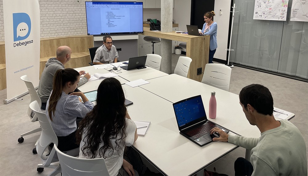 Negozio ideia lantzeko edo enpresa-proiektua martxan jartzeko Lanbideren dirulaguntzak eskatzeko epea zabalik dago