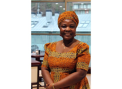 Negu grisari, jantzi biziak