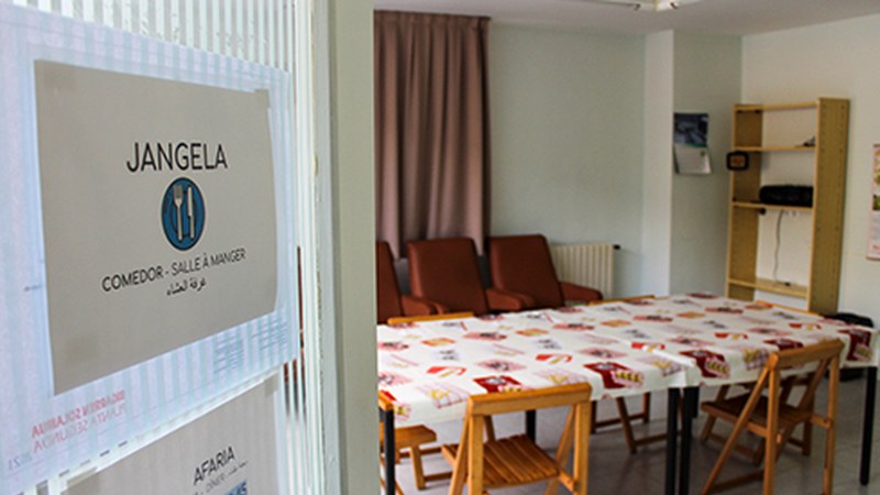 Neguko aterpeak ehun lagun inguru hartu ditu