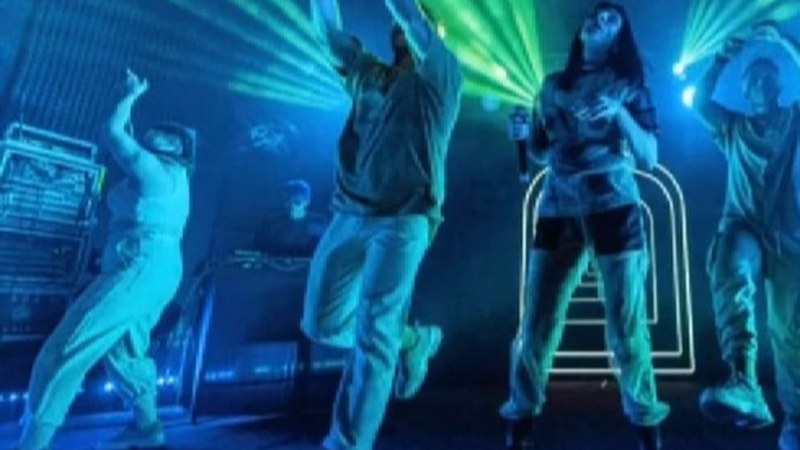 Neledantzak internet bidezko klasea emango du gaur arratsaldean, doan