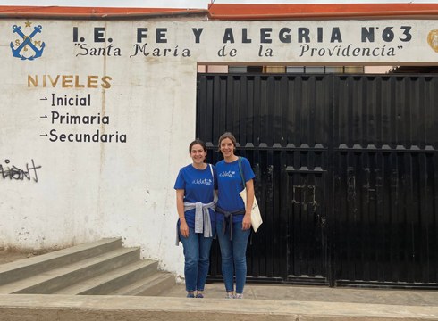 Nerea Eizagirre eta Maitane Lekunberri Aldatzeko irakasleak Perun izan dira hezkuntza proiektuetan parte hartzen