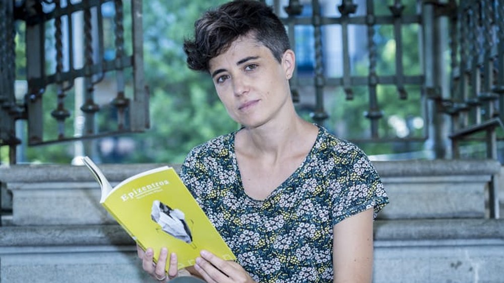 Nerea Loiola idazle debarra izango da bihar, Harixa Emoten irakurketa saioan