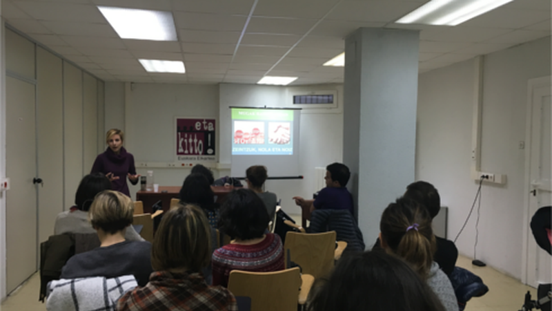 Nerea Mendizabalek "mugak" ipintzeko moduari buruz hitz egin zigun