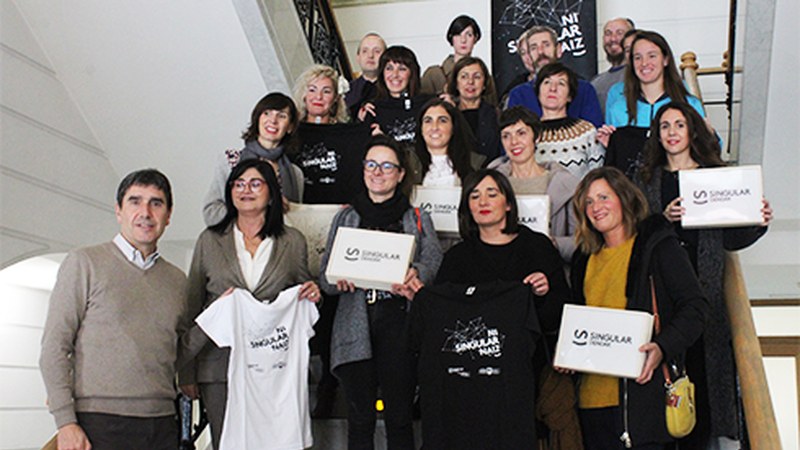 ‘Ni Singular Naiz’ kanpaina egingo da astebetez herriko 13 dendatan