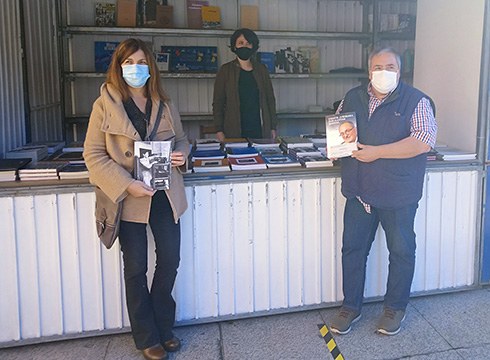 Nobedadeak %10eko deskontuarekin eskaintzen dituen Liburu eta Disko Azokak gaur zabaldu ditu ateak Untzagan