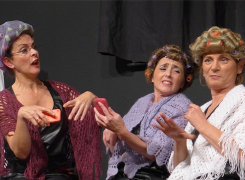 Nomofobikak taldeak 'Sarean kateatuak' antzezlana taularatuko du Portalean azaroaren 20an