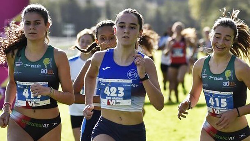 Nora Martinez eta Sonya Mendy brontzearekin itzuli ziren Euskadiko Pista Estaliko Txapelketatik