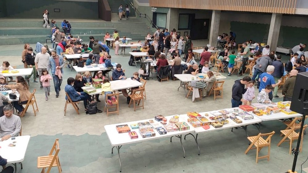 Odisea elkarteak egun osorako egitaraua prestatu du zapaturako Errebalen, era guztietako mahai-jokoekin