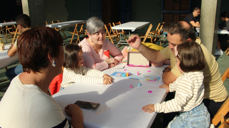 Odisea elkarteak mahai-jokoen ludoteka irekia antolatu du zapatuan Errebal Plazan