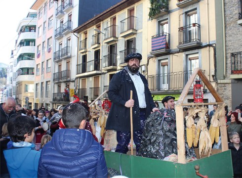 Olentzeroren kalejira, erregeen kabalgata eta gabonetako haur parkea bertan behera utzi ditu Udalak Olentzeroren kalejira, erregeen kabalgata eta gabonetako haur parkea bertan behera utzi ditu Udalak