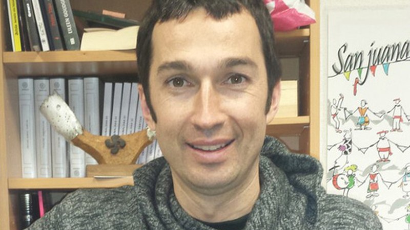 Oier Araolazak emakumeek euskal dantzetan izandako rolari buruz jardungo du gaur Berrizen