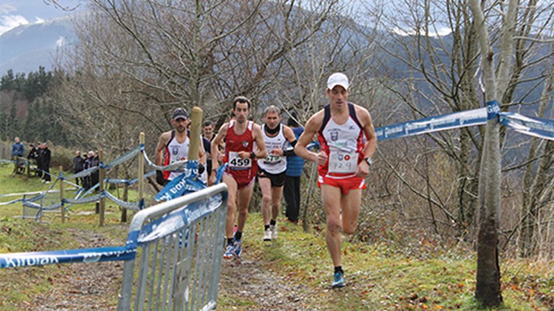 Olabeko zelaiak Bolunburu Memorialaren edizio berria hartuko du domekan