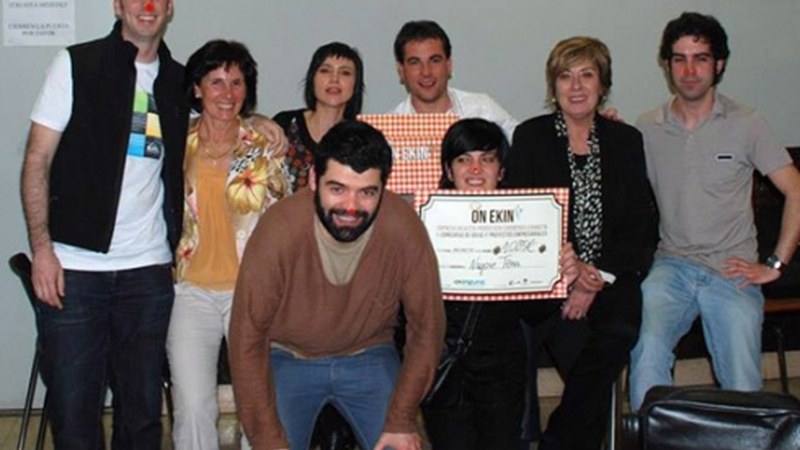 On Ekin sariak banatu dituzte