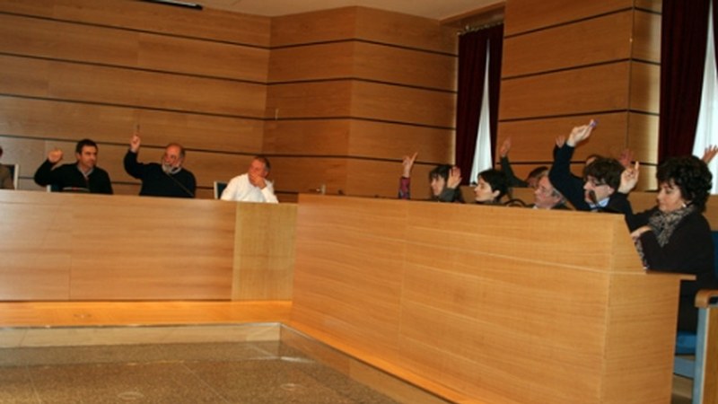 Onartu dira udal aurrekontuak, PSE-EE eta PP-ren aldeko botoekin