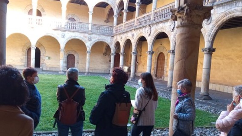 Oñatiko lekurik esanguratsuenak bisitatu dituzte berbalagunek