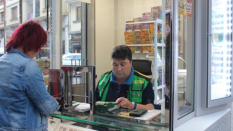 ONCEk irisgarriagoa, ekologikoa eta bezeroekiko hurbilagoa den kiosko modeloa estreinatu du