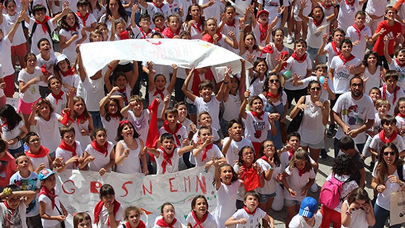 Ondo baino hobeto ospatu dute umeek San Fermin Txiki jaia