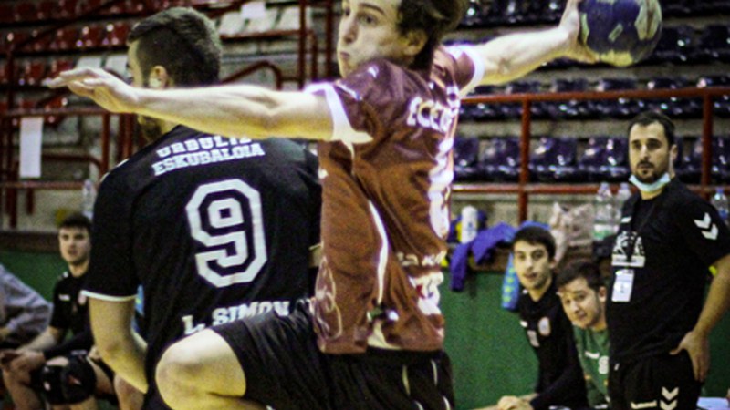 Orain arteko bidearekin jarraitzeko asmoa du Hierros Servandok