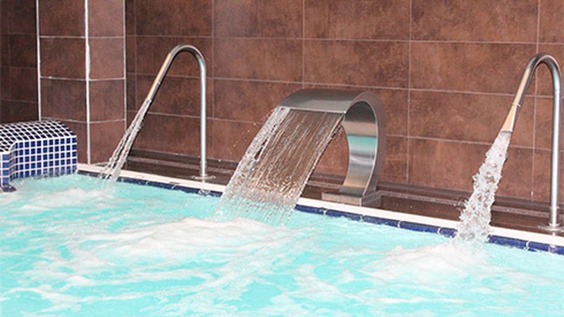 Orbea kiroldegiko spa itxita dago, matxura baten eraginez