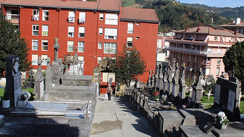 Ordutegi berezian zabalduko dute kanposantua, Domu Santu eguna dela eta