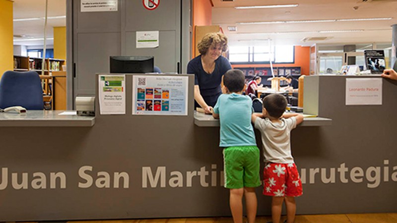 Ordutegi berria sartu da indarrean liburutegian