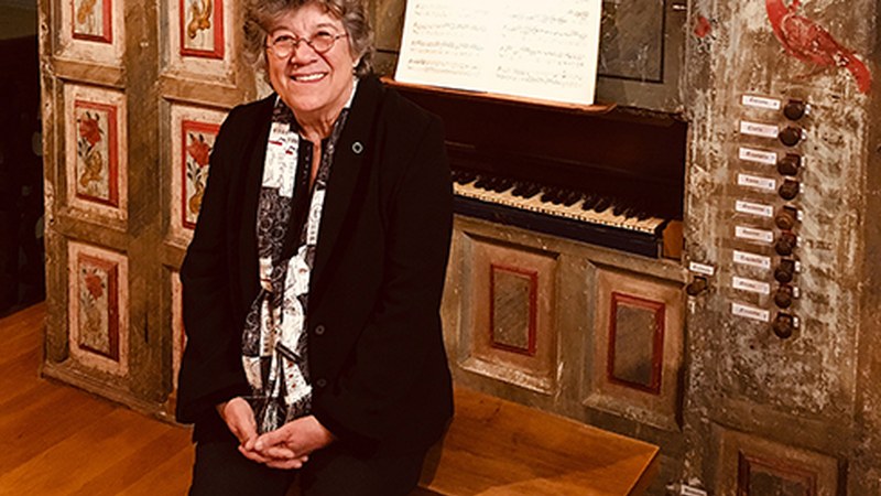 Organo emanaldia hartuko du San Andres elizak gaur iluntzean