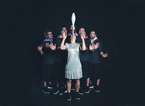 "Orquesta de Malabares" ikuskizuna eskainiko dute bihar Errebal Plazan