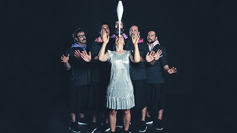 "Orquesta de Malabares" ikuskizuna eskainiko dute bihar Errebal Plazan