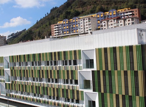 Osakidetzak bertan behera utzi ditu programatutako kontsulta eta ebakuntza ia guztiak