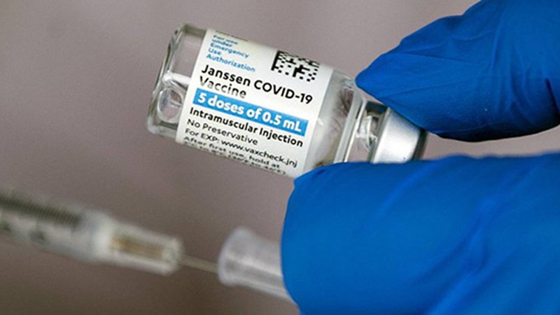 Osakidetzak ez ditu Janssen txertoak jasoko