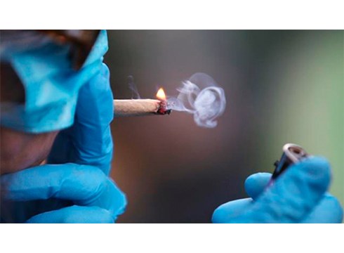 Osasun Sailak toki irekietan ez erretzea gomendatu du